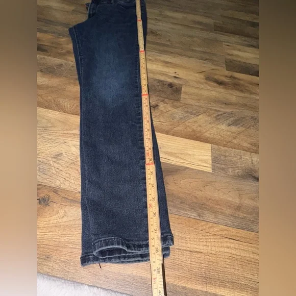 Old Navy Rockstar Super Skinny Jeans - Picture 5 of 6